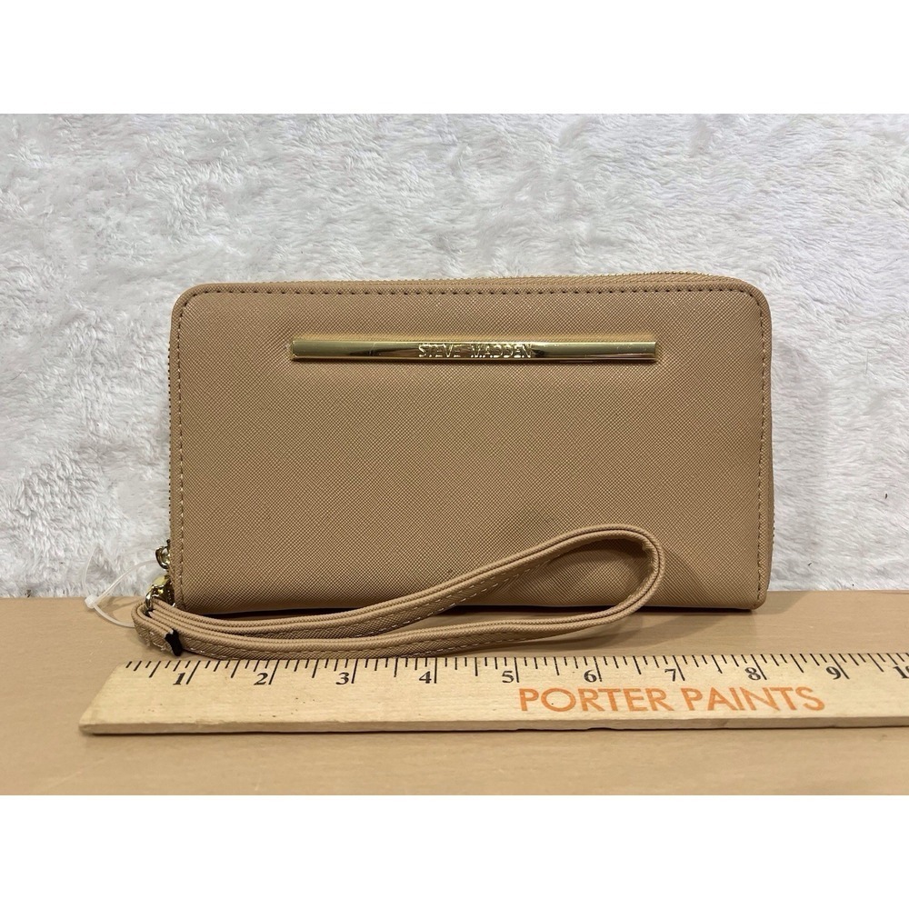 NWOT Steve Madden Tan Zip-Around Wristlet Wallet Dual‎ Interior